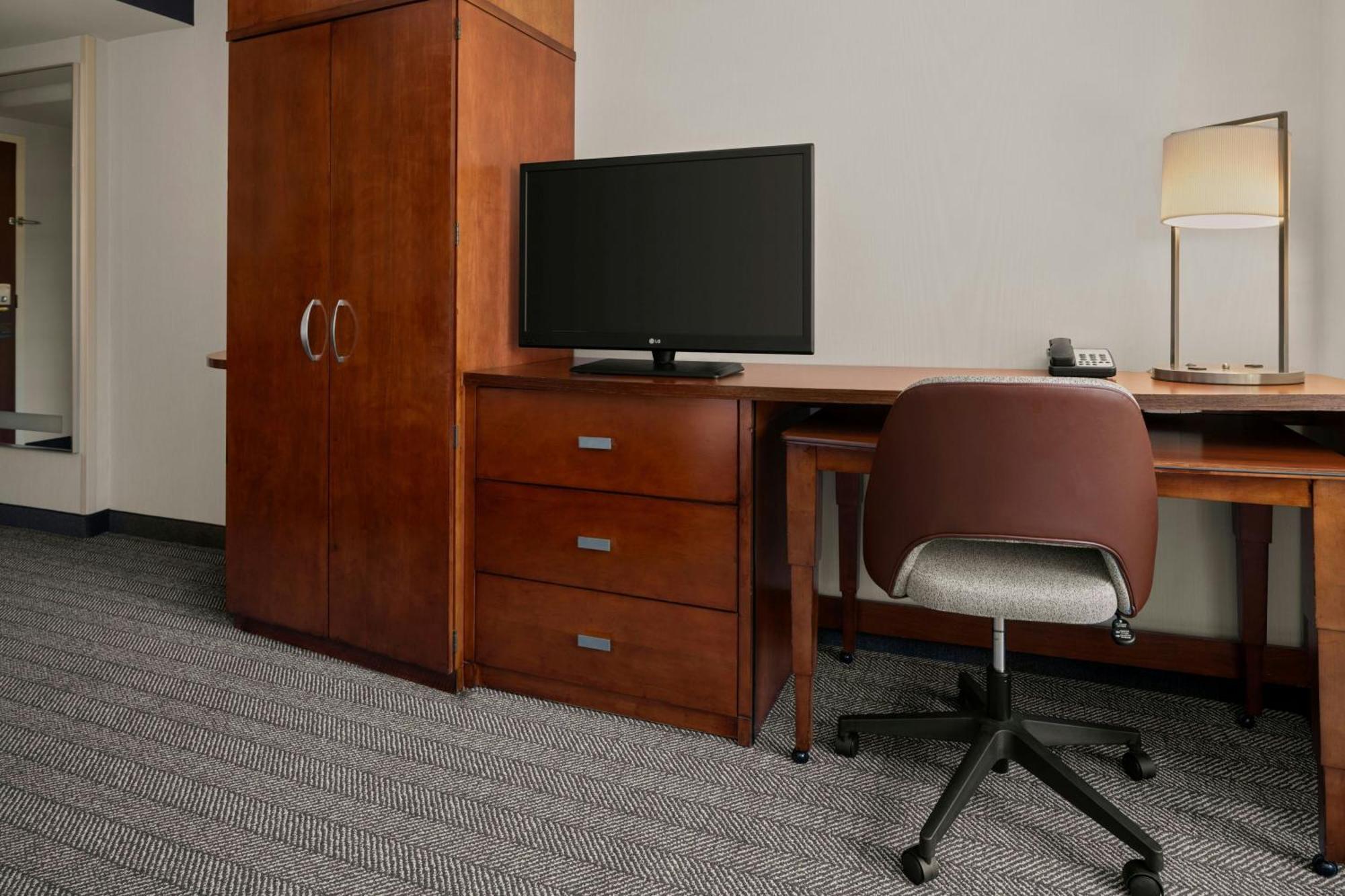 Courtyard By Marriott Downtown 3* Halifax